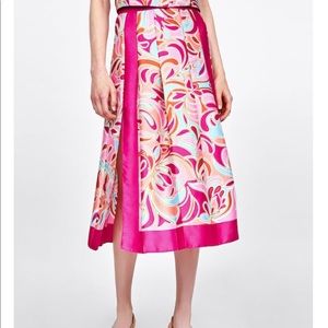 NEW WITH TAG - Zara High Waist Pleated Midi Skirt